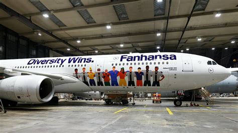 luthansa airlines|Home .